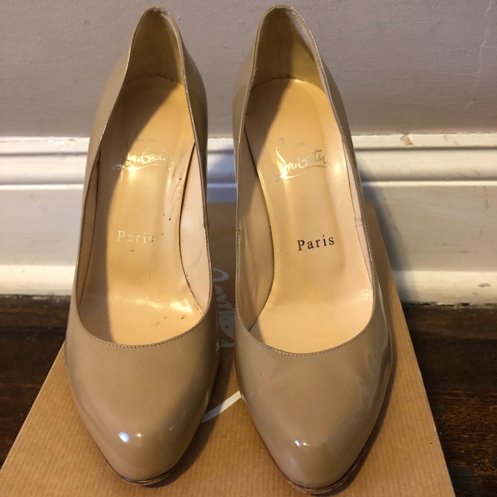 Nude Patent Christian Louboutin Pumps Heels 7.5